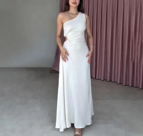 

2025 Autumn New Fashionable Solid Color Sleeveless Slant Collar Straw Back Ruffle Dress