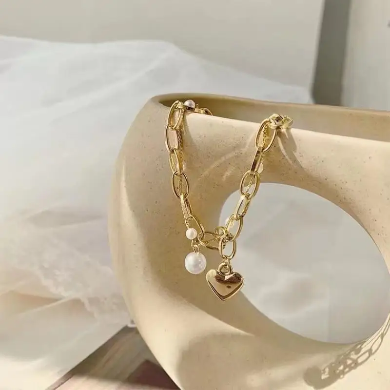Vintage-Stil Perlen-Liebesarmband, Hochwertiges Elegantes Damen-Perlenarmband, Exquisites Armband zum Verschenken an Töchter und Frauen – Detail 3