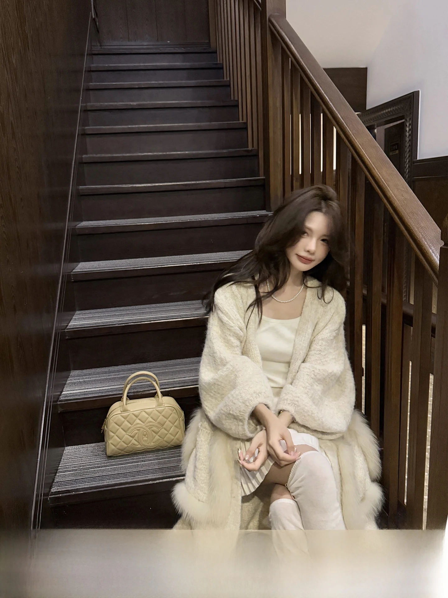 

Morning Fog Milk Foam Aosphere Fur Knitted Cardigan Long Sve V-Ne Button-Up Women's Loose Fit Lazy Sle Sweater