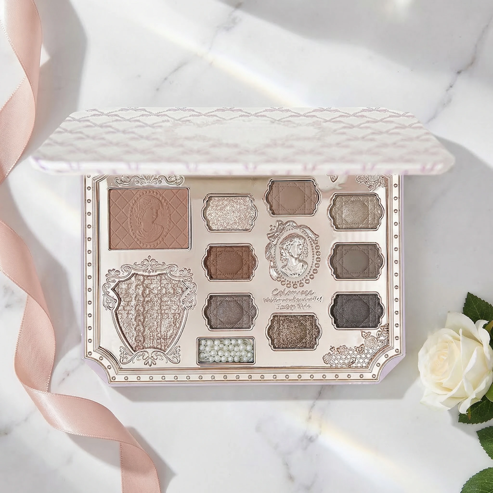 

11 Color Eye Shadow Palette Fashion Blush Highlighter Multi Functional Palette Delicate Moisturizing Contouring Glow Shimmer