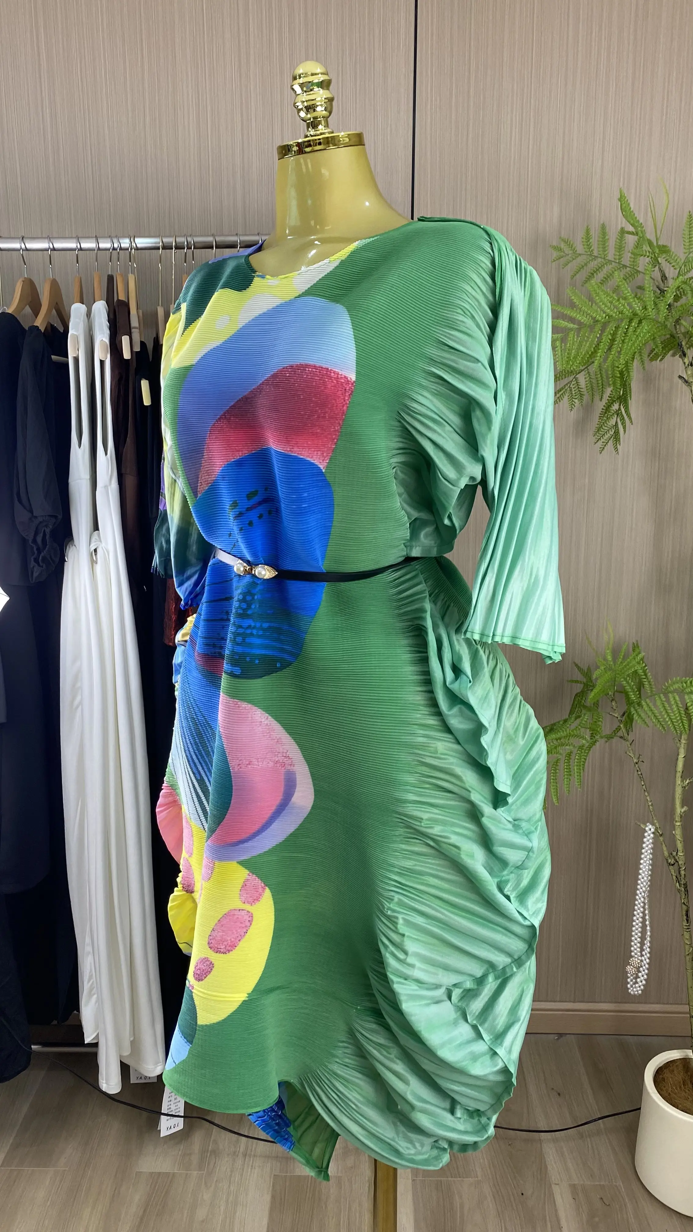 The latest pleated style round neck colorful elegant high-end summer Miyazaki-style garment, suitable for women.-GZXX884