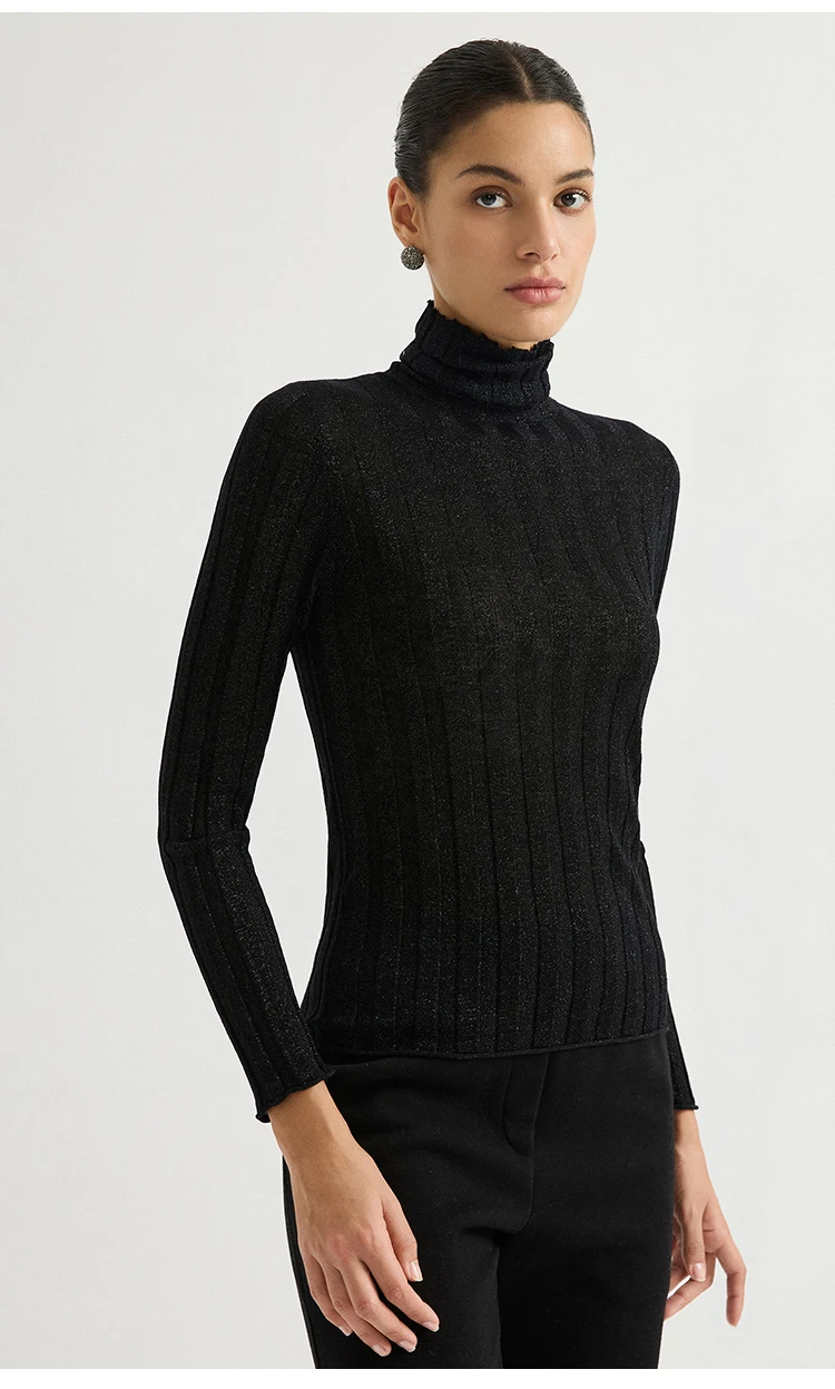 BD3621695 Damen Rollkragenpullover aus Lurex-Wollmischung mit breiten Rippen, langen Ärmeln und Wellensaum, dezenter Luxus für den frühen Herbst. – Detail 5