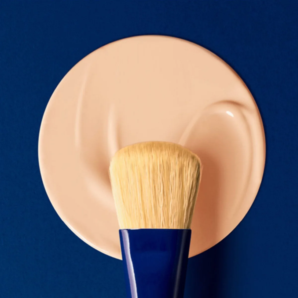 Master Foundation Brush, spurloser flüssiger Foundation-Pinsel mit flachem Kopf, bionische Mais-Seidenborsten, weiche Borsten, die das Gesicht nicht schadet