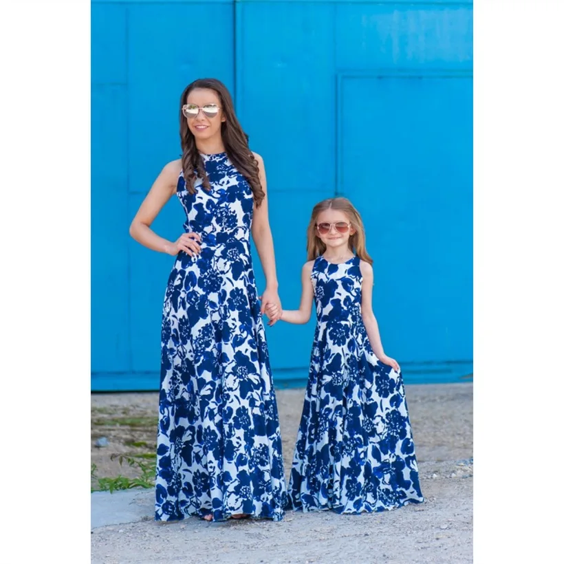 

Women Long Skirt Summer Sleeveless New Blue and White Porcelain Swing Dresses for Gilrs Mommy and Daughter Matching Clothes