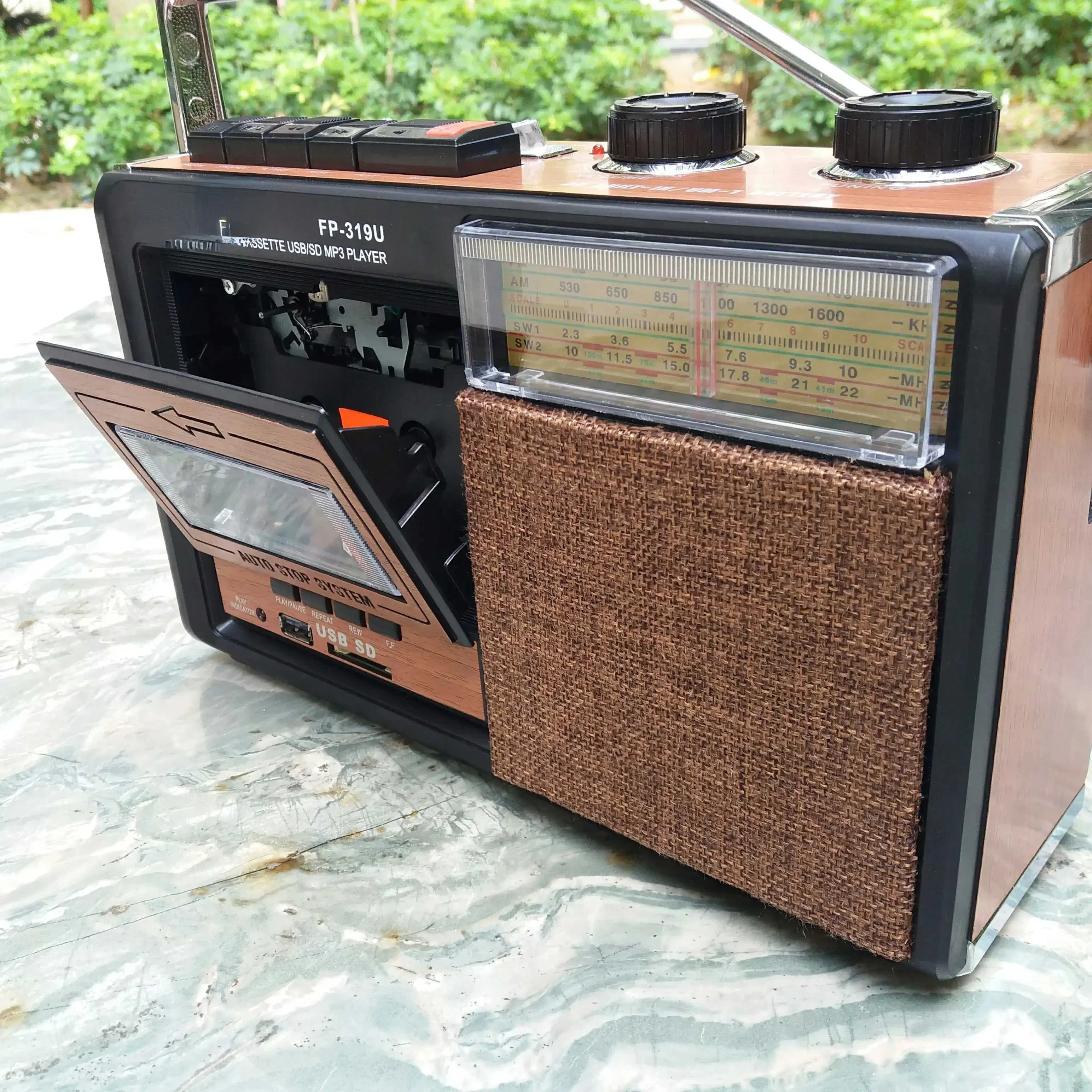 Retro Old-Fashioned Tape Machine Cassette Machine Radio Full Wave FM Medium Wave Short Wave King Recorder