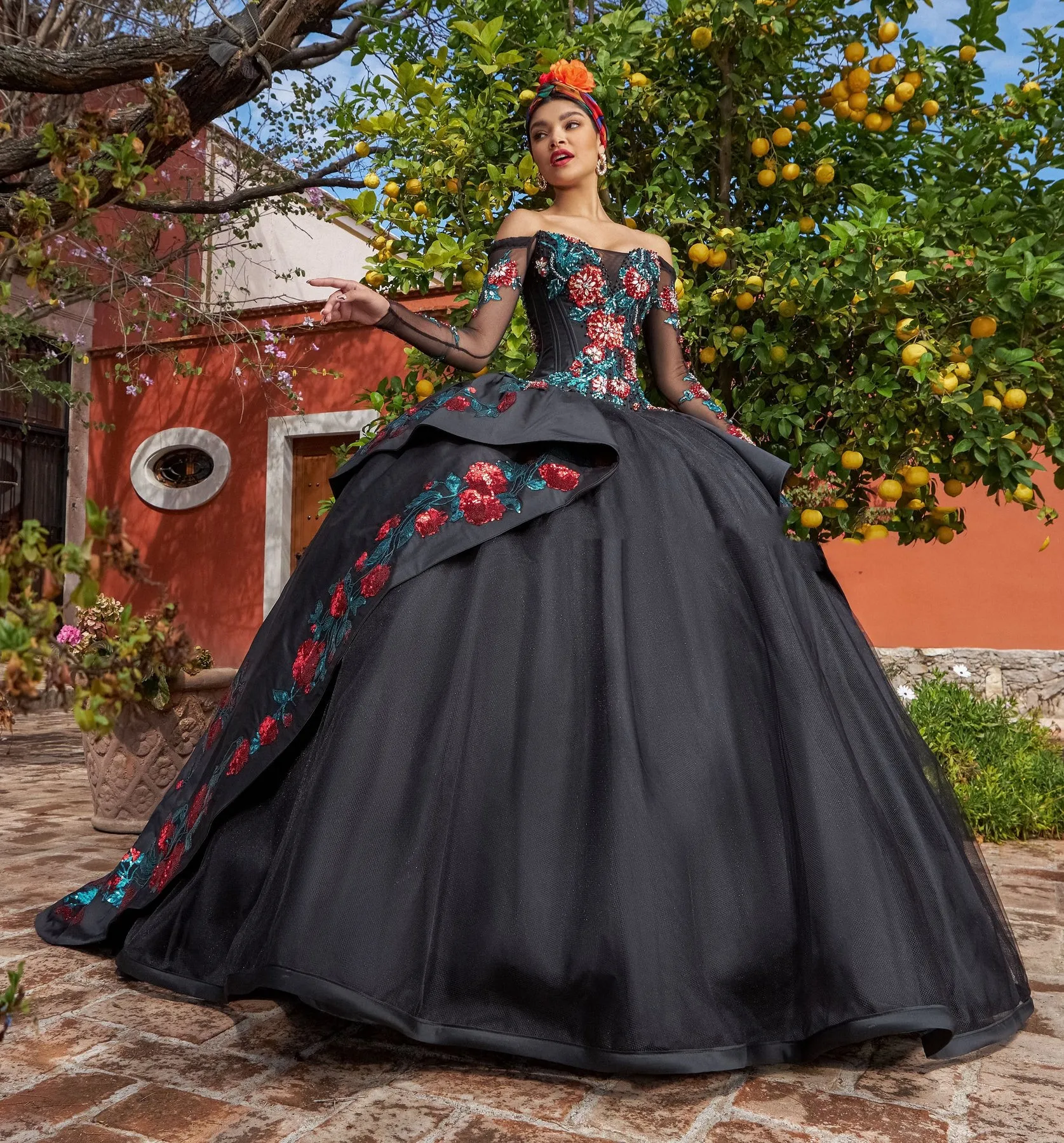 Black Charro Quinceanera Dresses Ball Gown Long Sleeves Tulle Appliques Beaded Puffy Mexican Sweet 16 Dresses 15 Anos