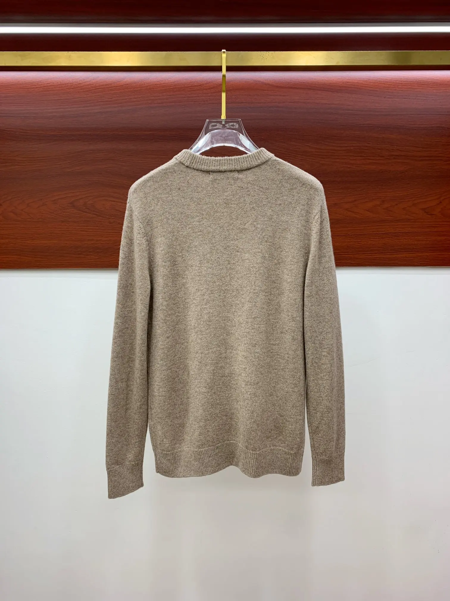 2025 DIKU   Men's boutique new round neck wool sweater. The wool fabric feels soft and sticky, and the material M-XXXL is very w