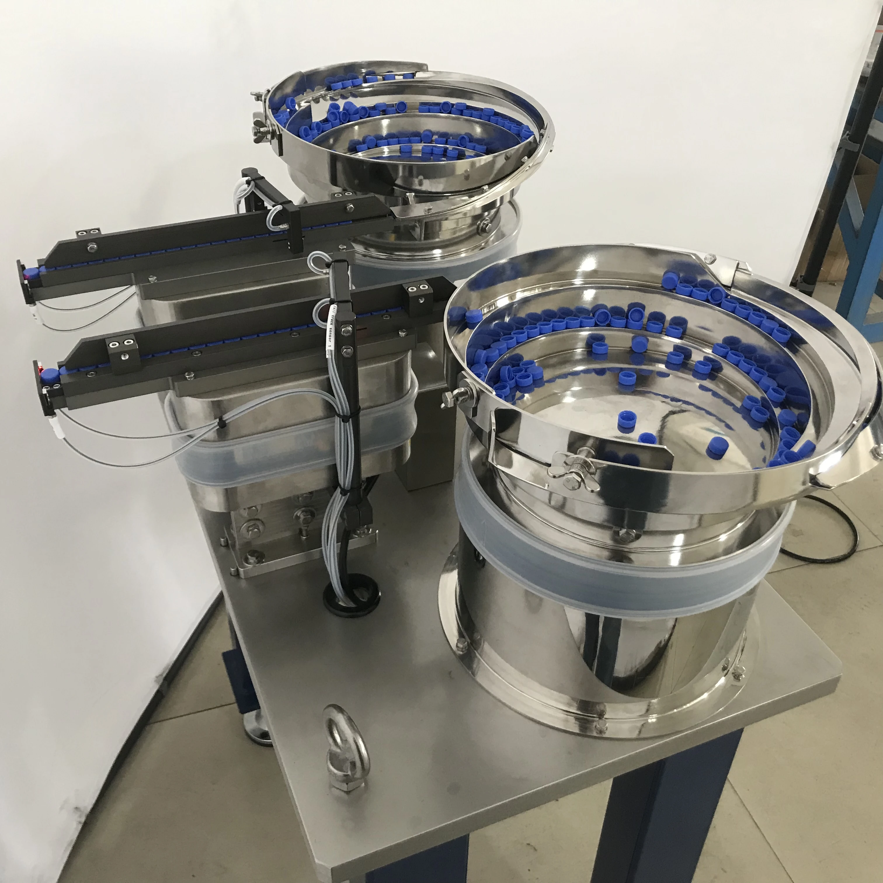 Food Grade Custom Small Vibratory Bowl Feeder for Cap