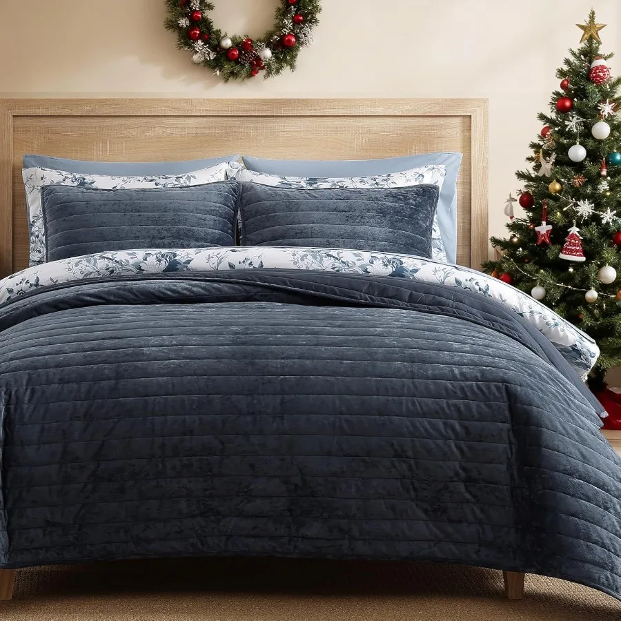 

King Size Velvet Quilt Set 3 Pieces Blue Grey Luxurious Striped Channel Quilted Bedding with 2 Shams Soft Coverlet for All Seas