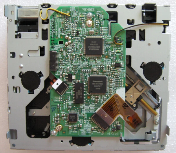 

E9646C однодисковый CD-плеер с MP3