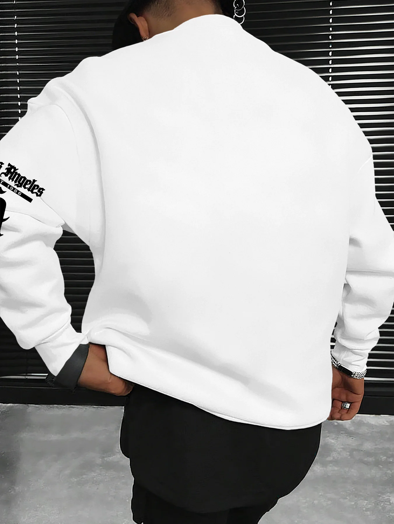 Men Casual Crew Neck Long‑Sleeve Top, Los Angeles Gothic Font Slogan Letter Graphic Print Sweatshirt，S-XXL