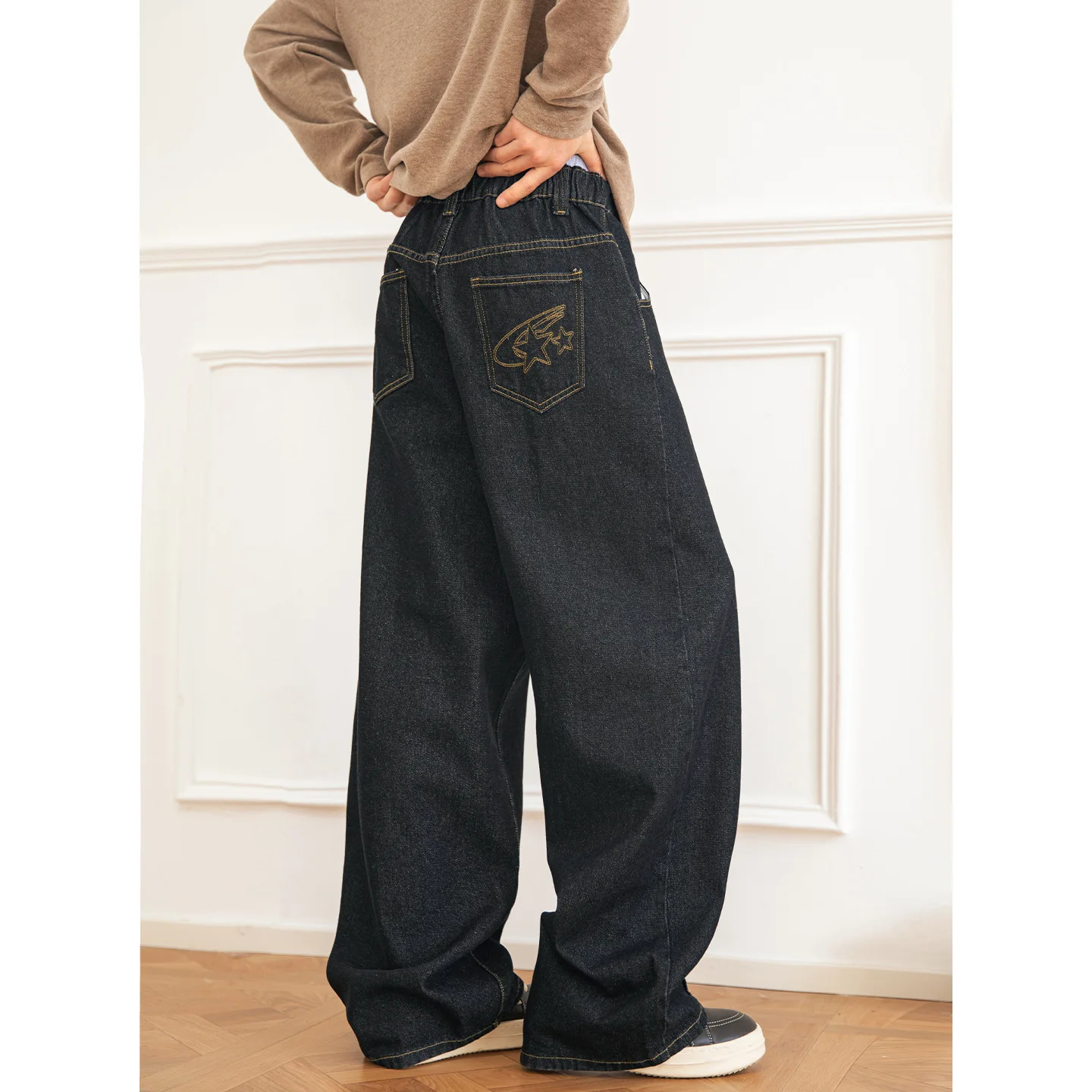 

TFETTERS 2026 Весенняя новинка: Мужские джинсы в стиле стритвир, винтажные, с 3D-накладными карманами и контрастной строчкой, свободные прямые джинсовые брюки для мужчин