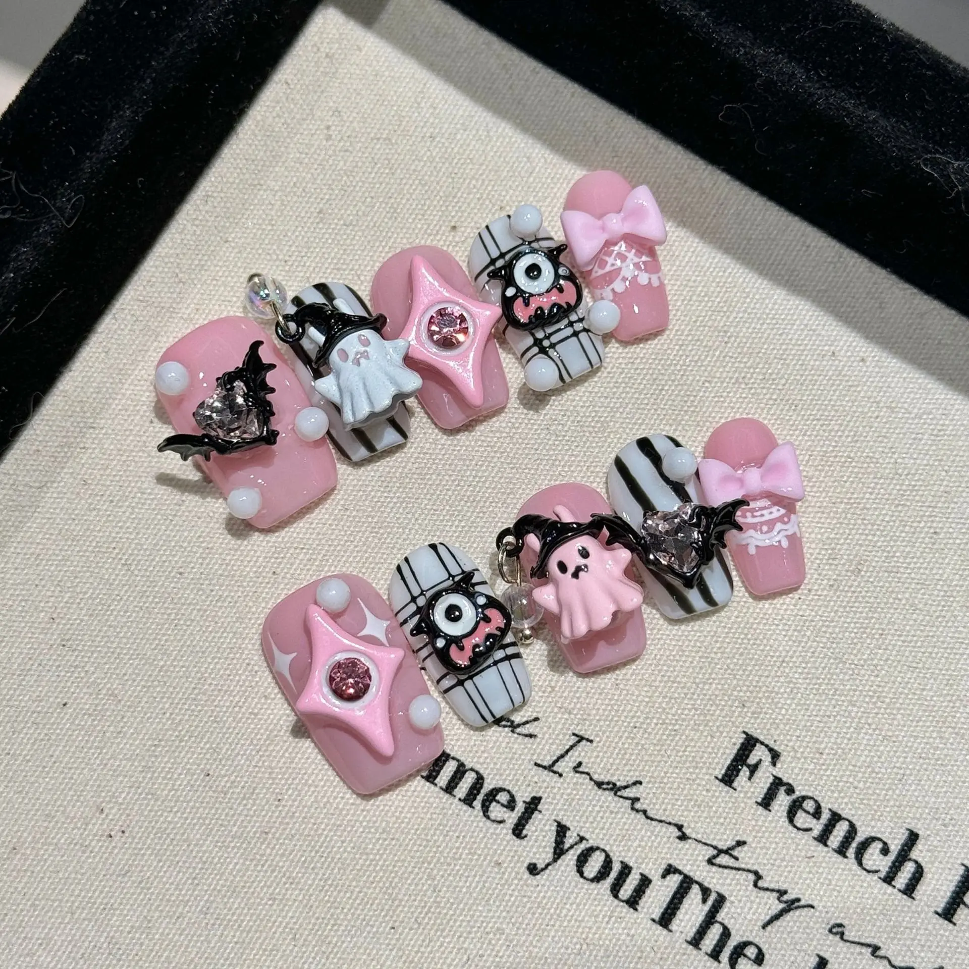 

10pcs Pink Halloween Press On Nails Handmade Short Square False Nails Cute 3D Ghost Devil Heart Bowknot Decor Fake Nail Tips