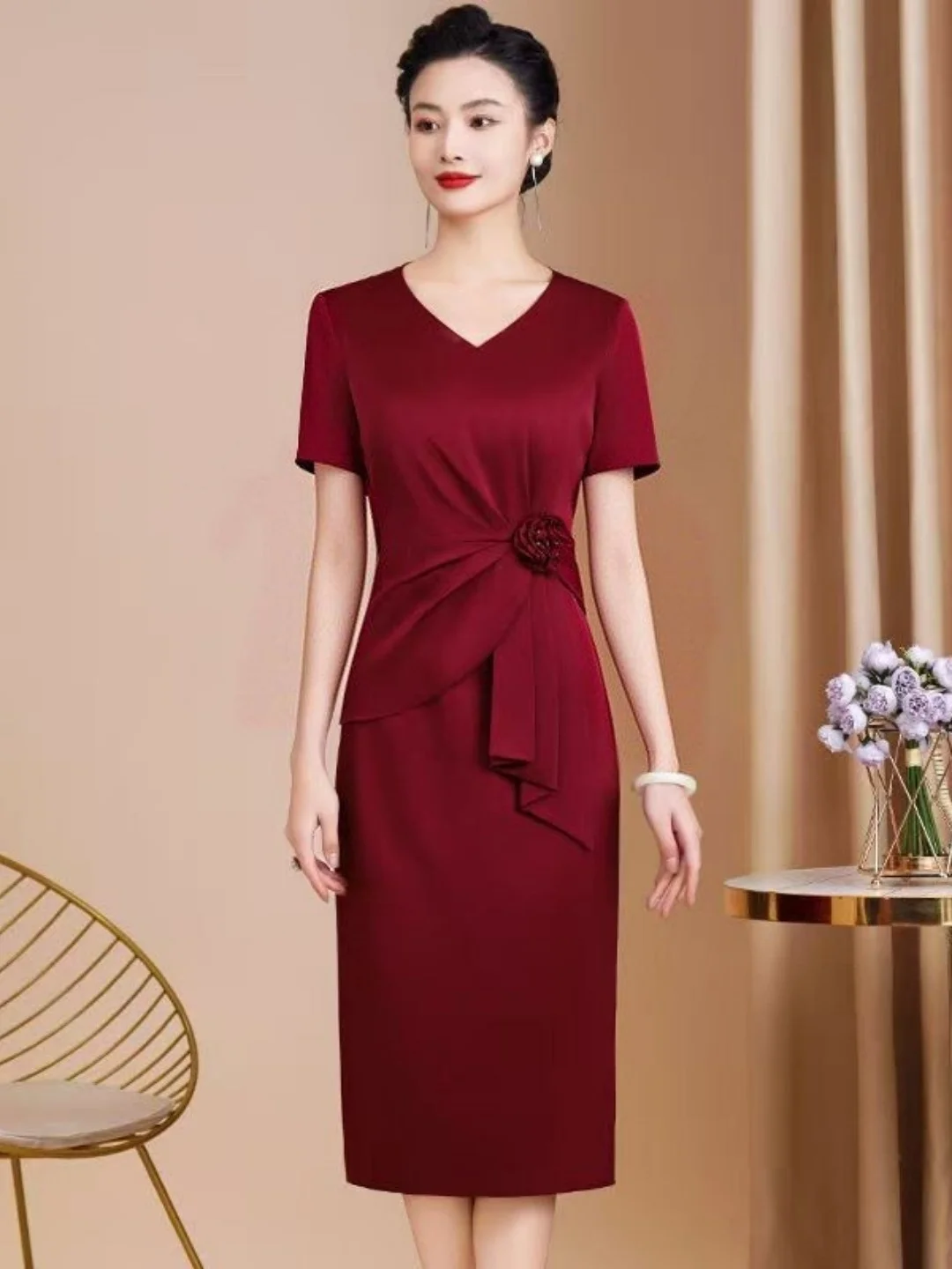 

Элегантное облегающее свадебное платье для женщин старшего возраста, создающее молодящий образ, из высококачественной ацетатной ткани, с V-образным вырезом и застежкой-молнией