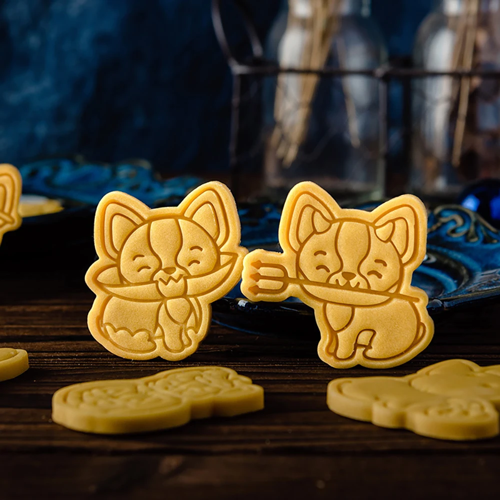 1PCS Cute Halloween Dog Fondant Cake Mold Biscuit Cookie Plunger Cutters Sugarcraft Cake Decorating Tools