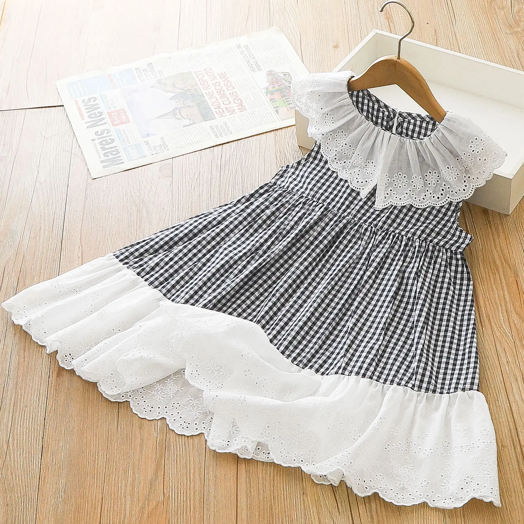 

Girls Dress Summer 2024 New Lace Sleeveless Princess Dress Plaid Girl Holiday Style Clothes