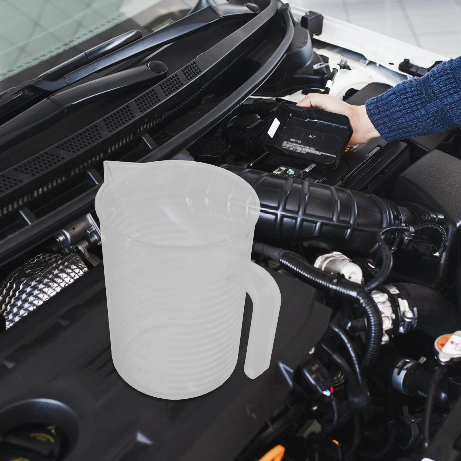 

Engine Oil Pitcher Cup with Handle Multifunctional Measurement for Auto Transmission Oil Accurate Pouring Automotive Supply