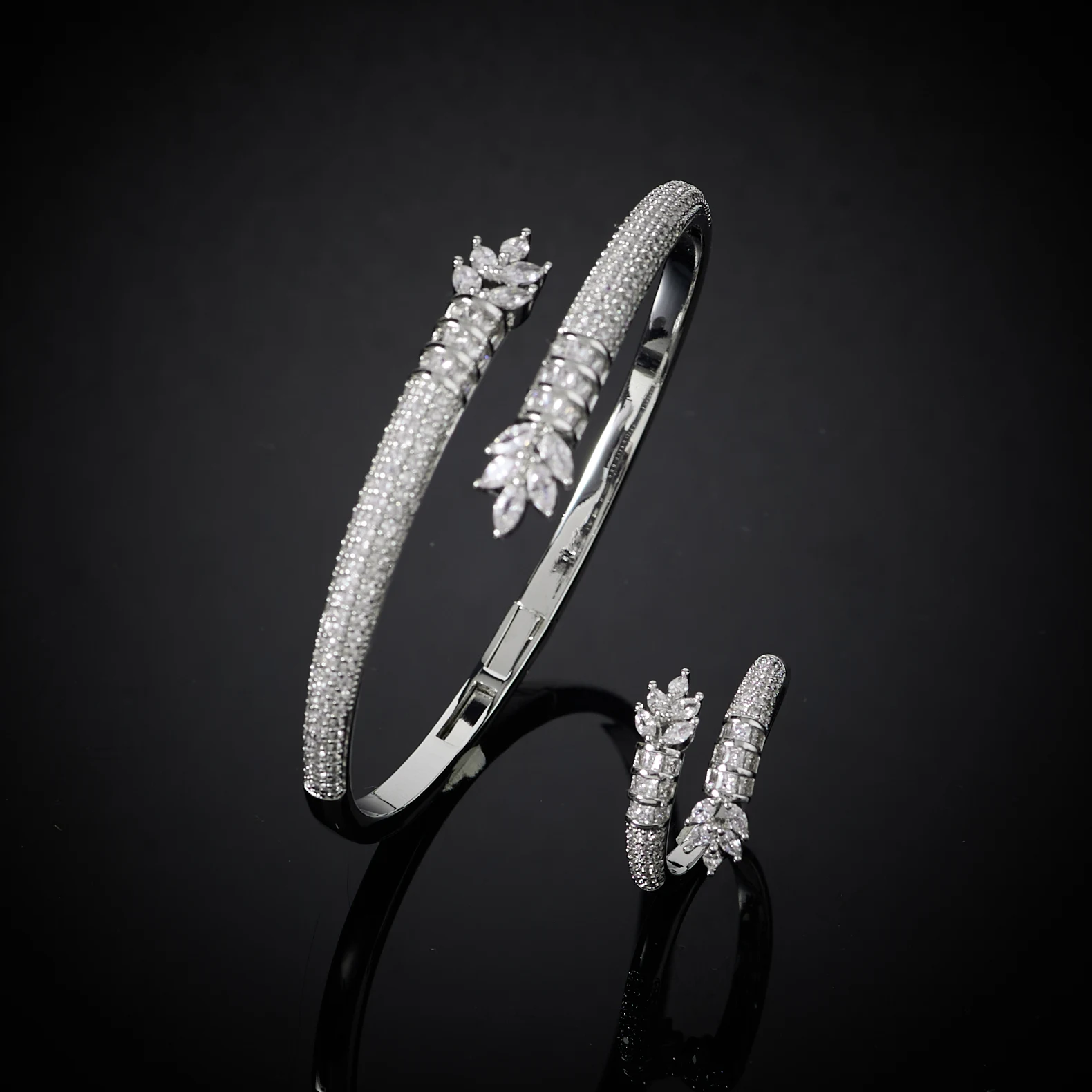 020048 Bangle Set for Women Cubic Zircon Flower Bracelet Ring Fashion Dubai Charm Bridal Jewelry Accessories Wedding Engagement