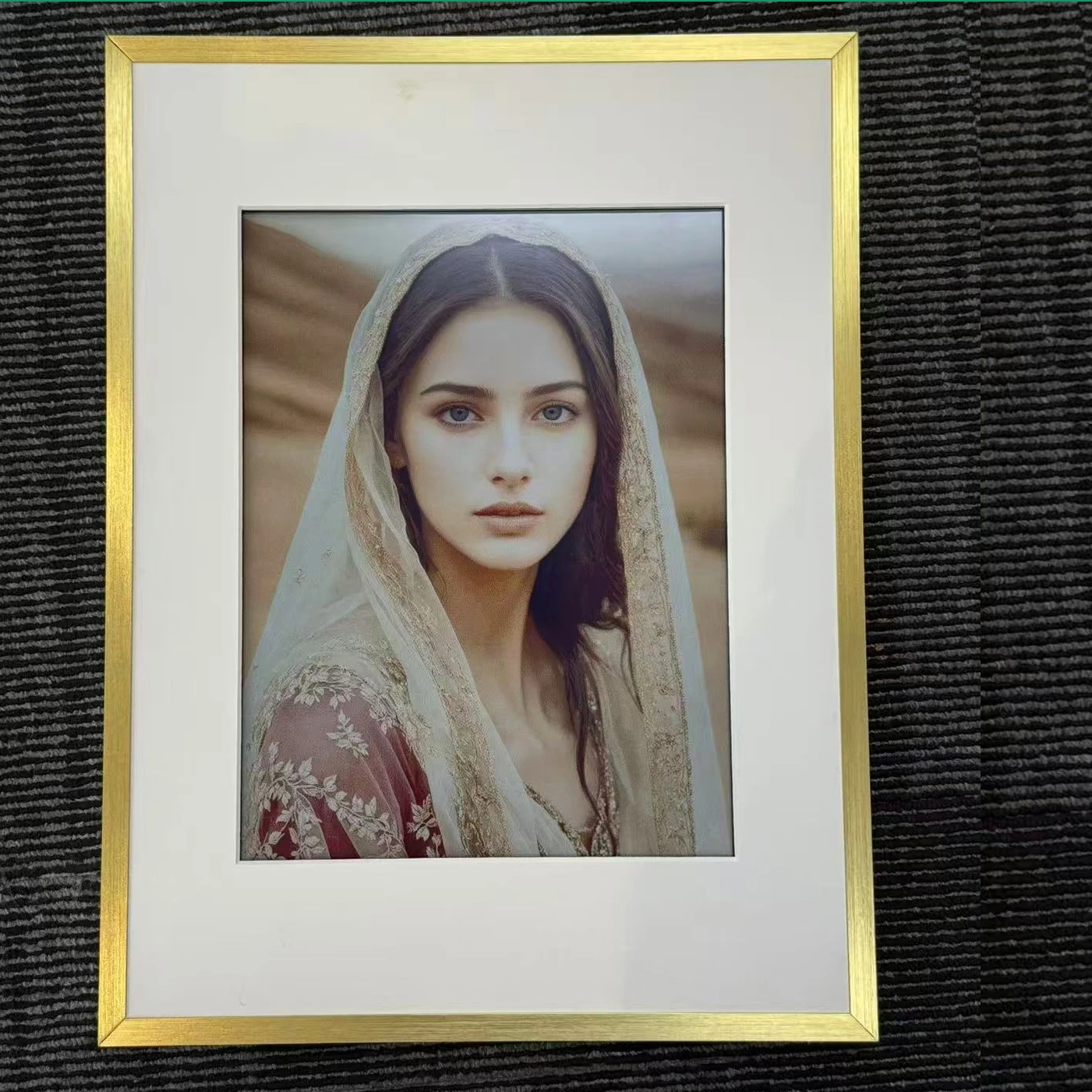 

2025 New Cost-Saving Electronic Photo Album Digital Photo Frame Large E Ink Display Big E-Ink Screen Eink Epaper Color Display