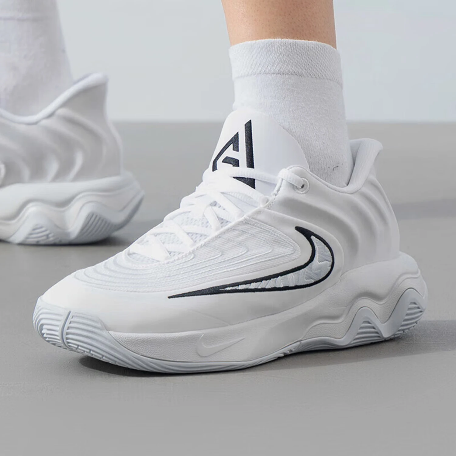 Nike genuine new men's sports cushioning and wear-resistant basketball shoes FQ3681-100