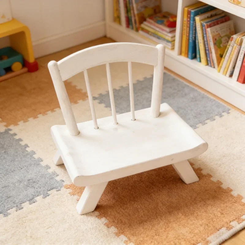 accessori-per-fotografia-neonati-sedia-in-legno-vintage-per-posare-arredamento-per-studio-fotografico