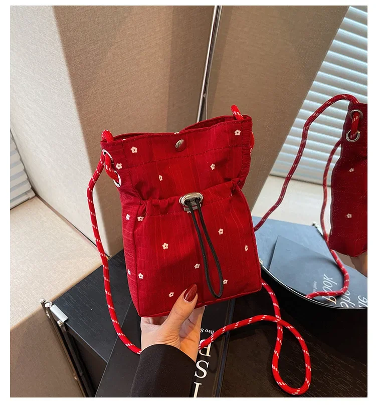 Kreative Falten-Tasche Neue Mode Trendige Umhängetasche Vielseitige Einzel-Schulter-Handytasche Aufbewahrung und Dekoration – Detail 1