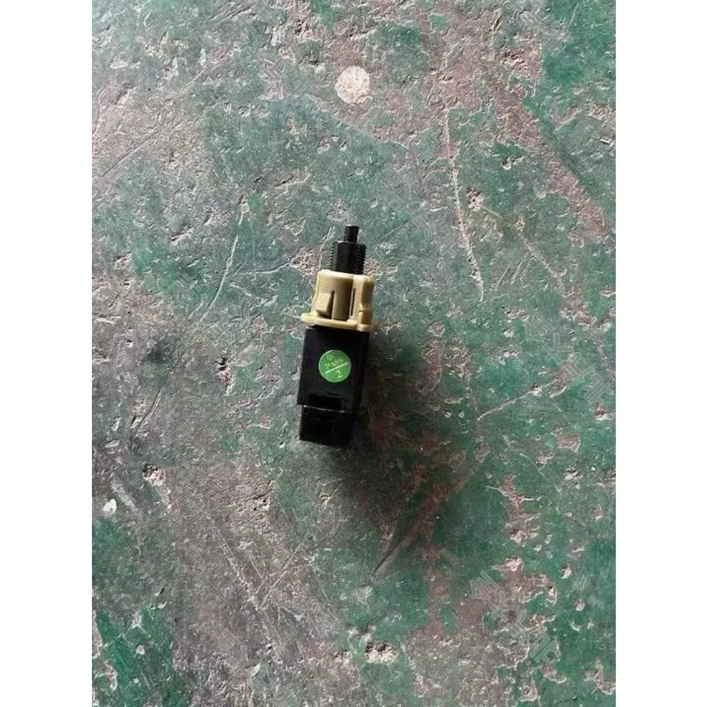 Clutch Switch for BAIC HuanSu S2 S3 S3L H2 H3 H3F S5 Brand New