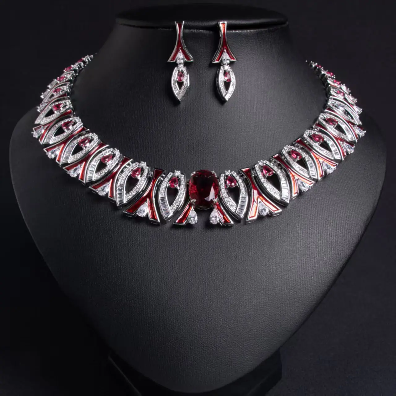 

Factory Direct Zircon Inlaid Necklaces, Earrings, Fashionable Jewelry Sets, High-end Bridal Banquet Luxury Accessories