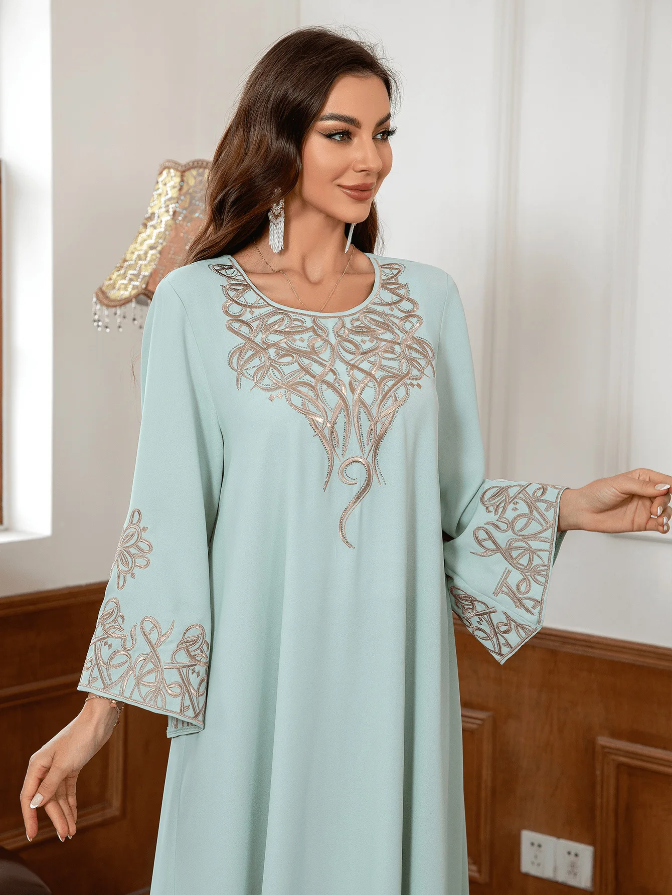 Abito musulmano transfrontaliero del Medio Oriente veste semplice abito abaya arabo abaya cw63760