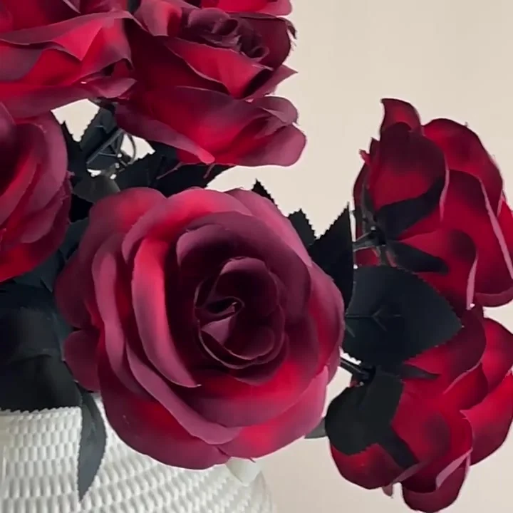 ブラックシルクローズゴシック造花花嫁結婚式手持ちブーケパーティー結婚式家庭菜園 DIY ハロウィン装飾