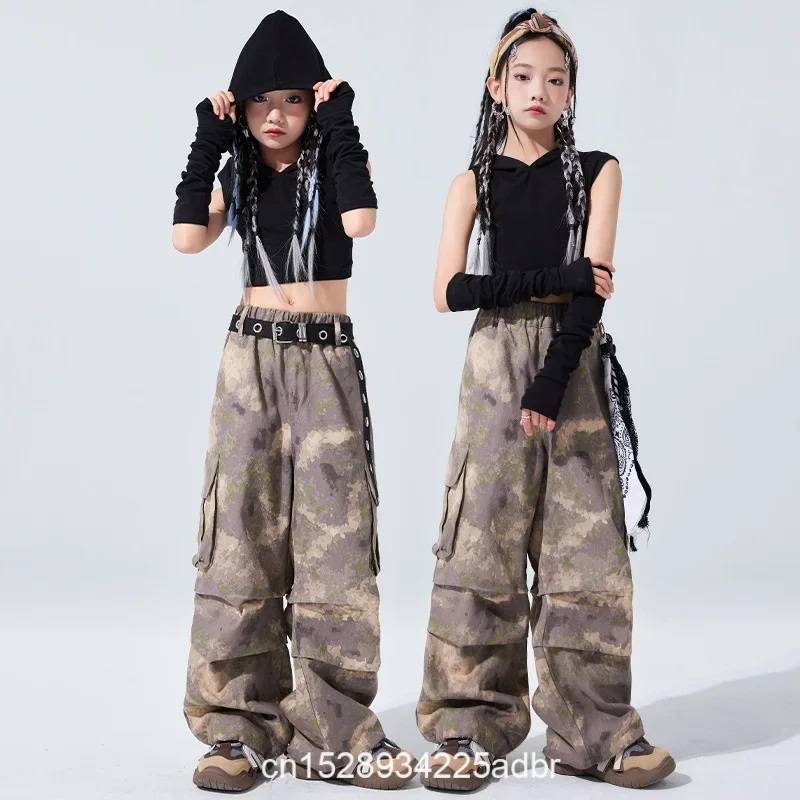 

Молодежная одежда в стиле хип-хоп: серый потертый худи, укороченный топ, брюки-карго на бретелях цвета кофе, юбка для женщин, костюм для джазовых танцев