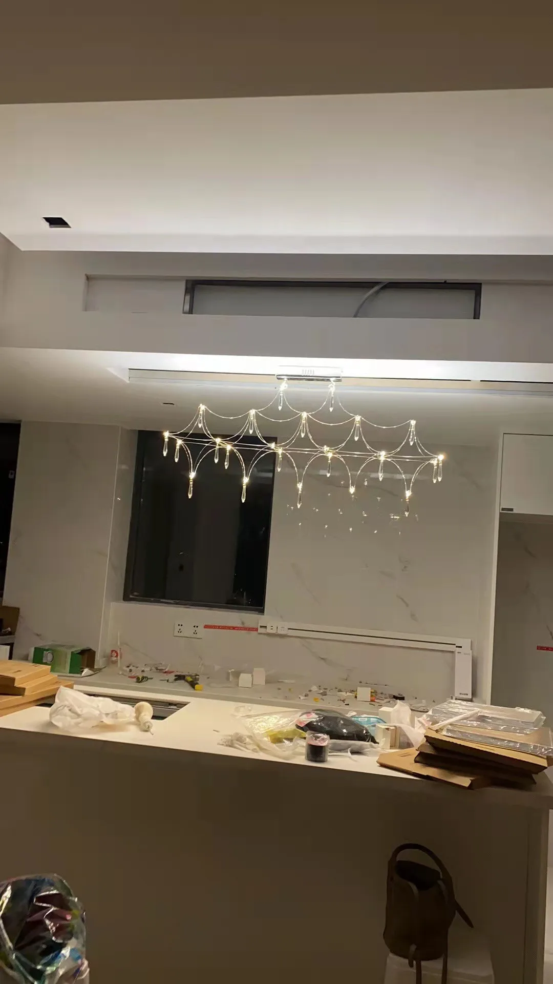 Restaurant Strip Chandelier Postmodern Light Luxury Lobby Front Desk Lamp Designer Minimalist Bar Dining Table Crystal LED Lamp