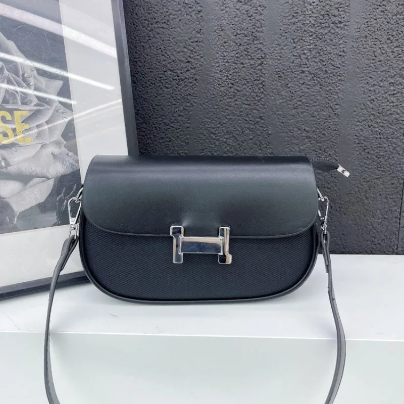 

Женская гладкая сумка через плечо, обтекаемый дизайн для профессиональных настроек и деловых мероприятий