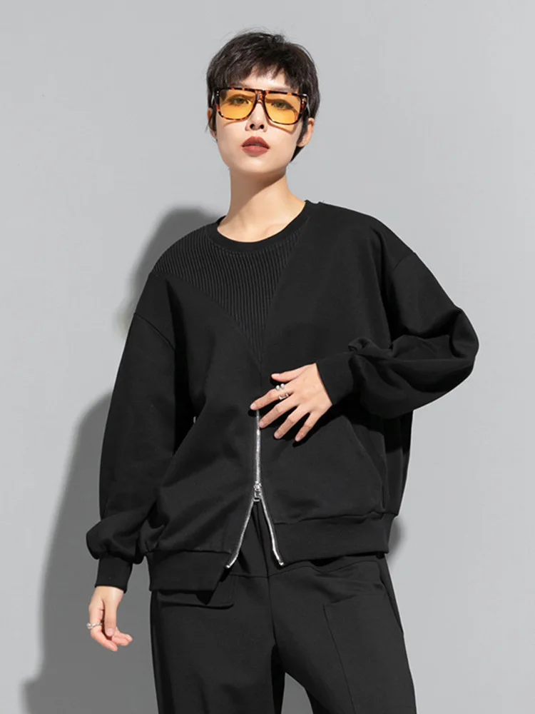 [EAM] Loose Fit Black Zipper Sweatshirt New Round Neck Long Sleeve Women Big Size Fashion Tide Spring Autumn 2024 1DF4678