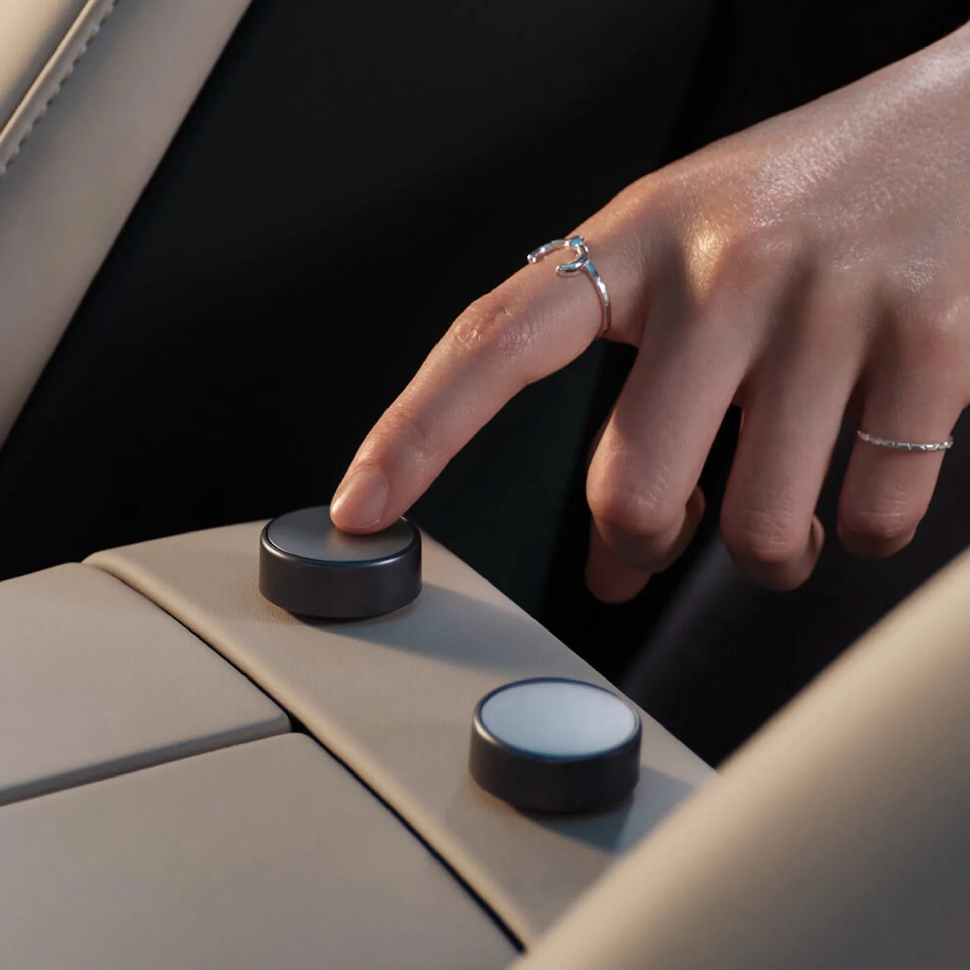 For Xiaomi YU7/SU7 Magnetic Buttons With One Touch To Reach Car Electronic Accessories