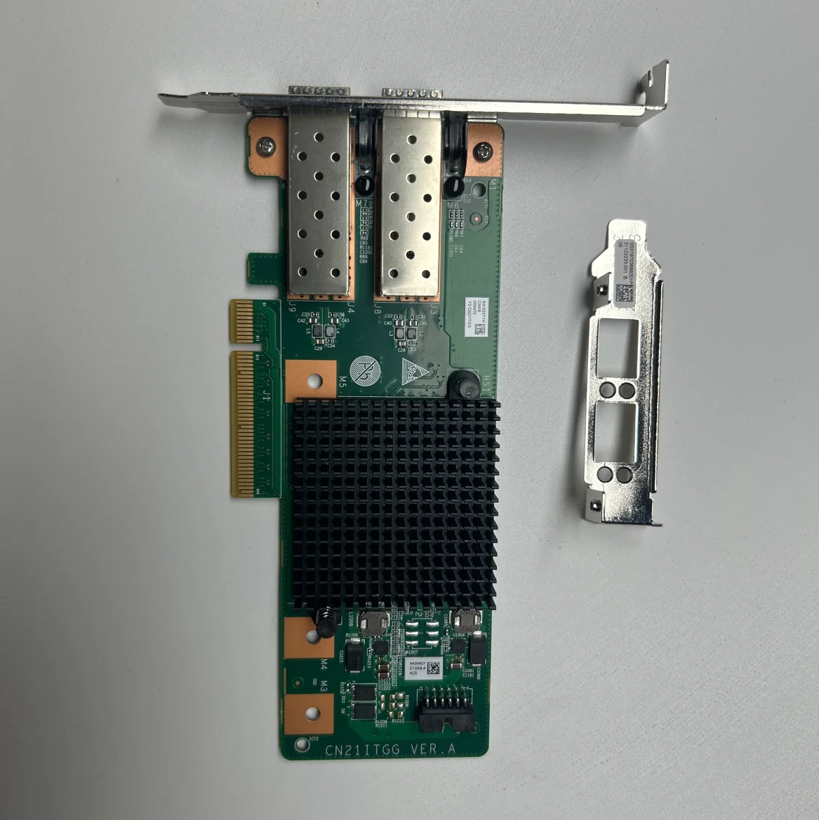 SP330 إنتل X710 ثنائي المنفذ 10 جيجابت بطاقة شبكة الألياف البصرية X710-DA2 10G SFP بطاقة الشبكة