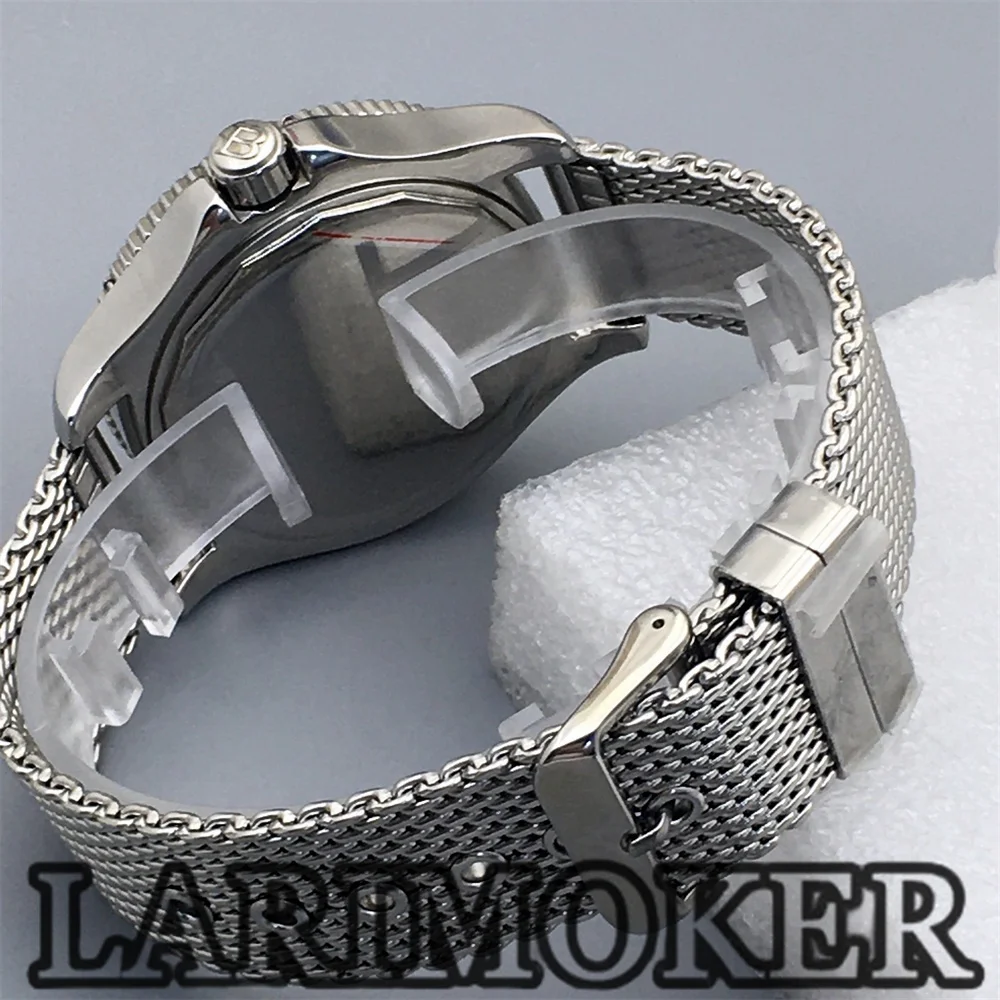 LARIMOKER 44MM Mannen Mechanisch Horloge Datum Solid Case Metalen Armband Saffierglas Zwarte Wijzerplaat Keramische Bezel NH35 Beweging