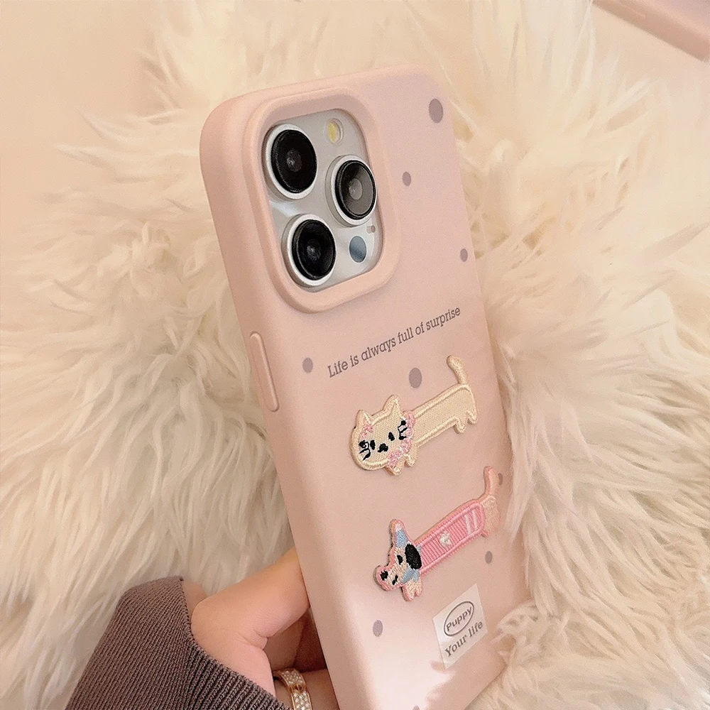 Cartoon INS Light Pink Embroidery Animlas Polka Dots Phone Case for iPhone 16 15 14 13 Pro Max Back Phone Cover for 12 Pro Capa