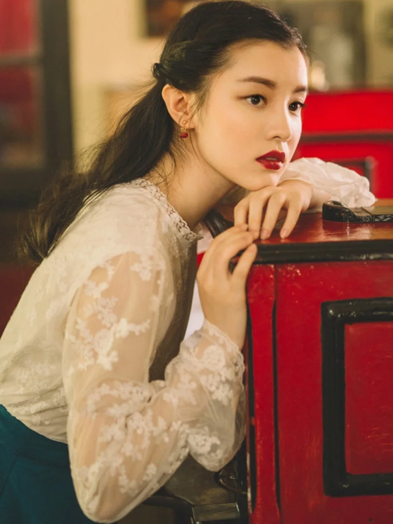 

Новинка: Зимняя базовая блузка Sahara Vintage Artistic Ele Lantern Sve с вышивкой, прозрачными вставками и кружевом, белая, в стиле фей.