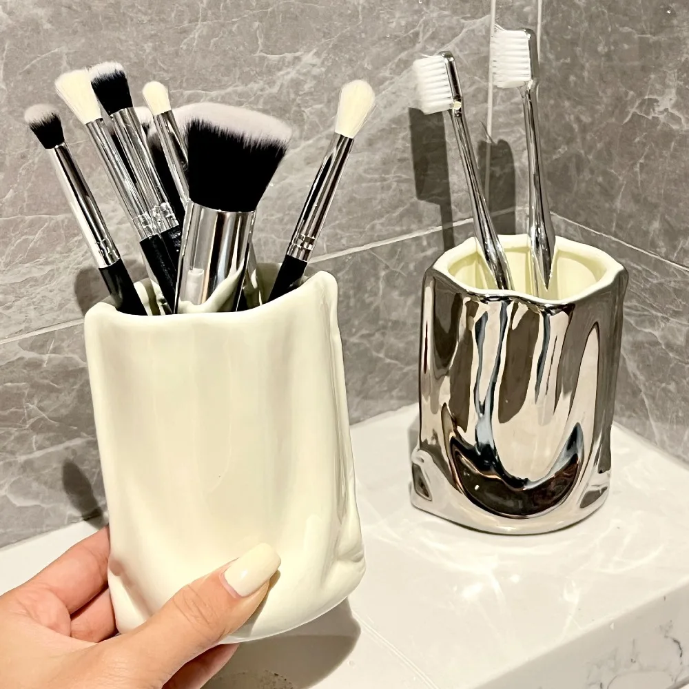 Luxury Creative Toothpaste Toothbrush Storage Tube Household Makeup Eyebrow Brush Rack Toothbrush Holder Storage Box Upscale