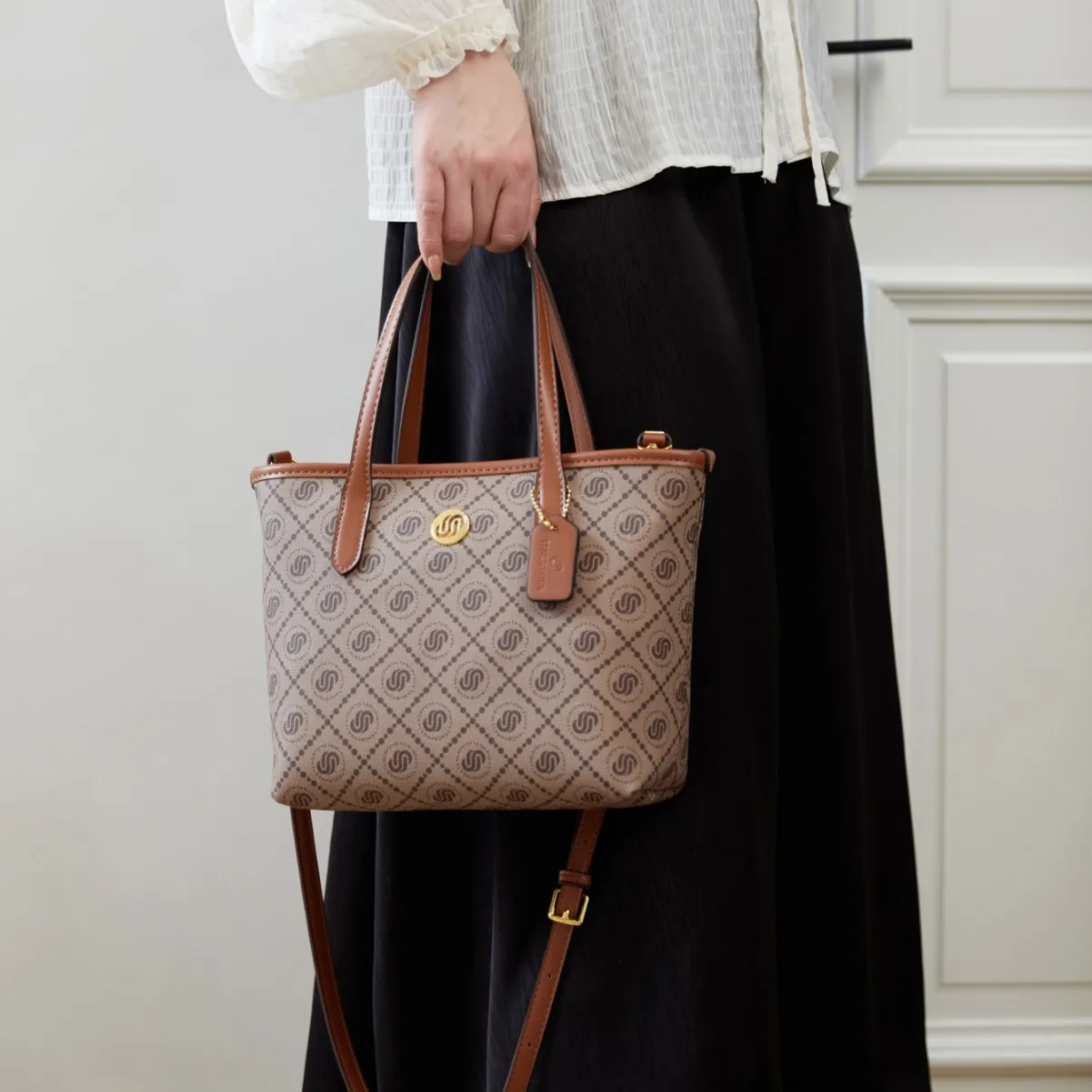 

Летняя тенденция 2025! Стильная большая сумка с принтом большой емкости, пригородная сумка через плечо для женщин