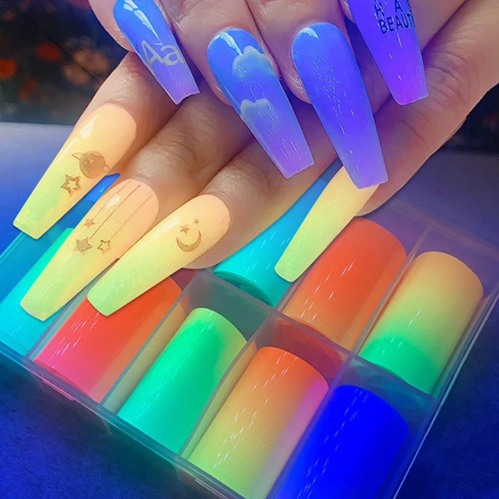 สติกเกอร์ติดเล็บเรืองแสง ชุดกล่อง ปลอดภัยต่อผิว ใช้งานง่าย ตกแต่งเล็บเองได้ สีสันสดใส