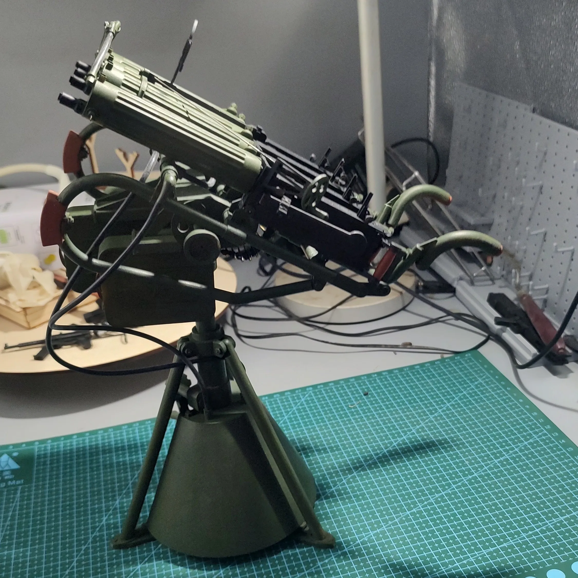 Pistola giocattolo modello mitragliatrice Maxim M4 quadruplo scala 1/6 stampata in 3D e dipinta a mano per action figure da 12 pollici