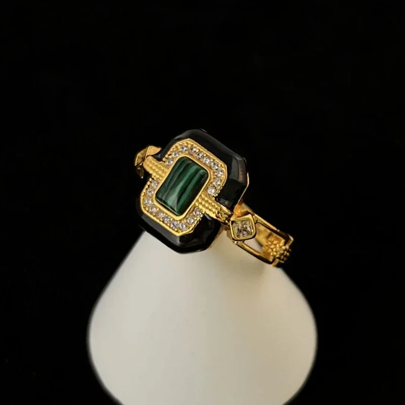 Fashion Jewelry Vintage Temperament Stone Metallic Rings For Women 2024 Trend New Delicate Design Accessories
