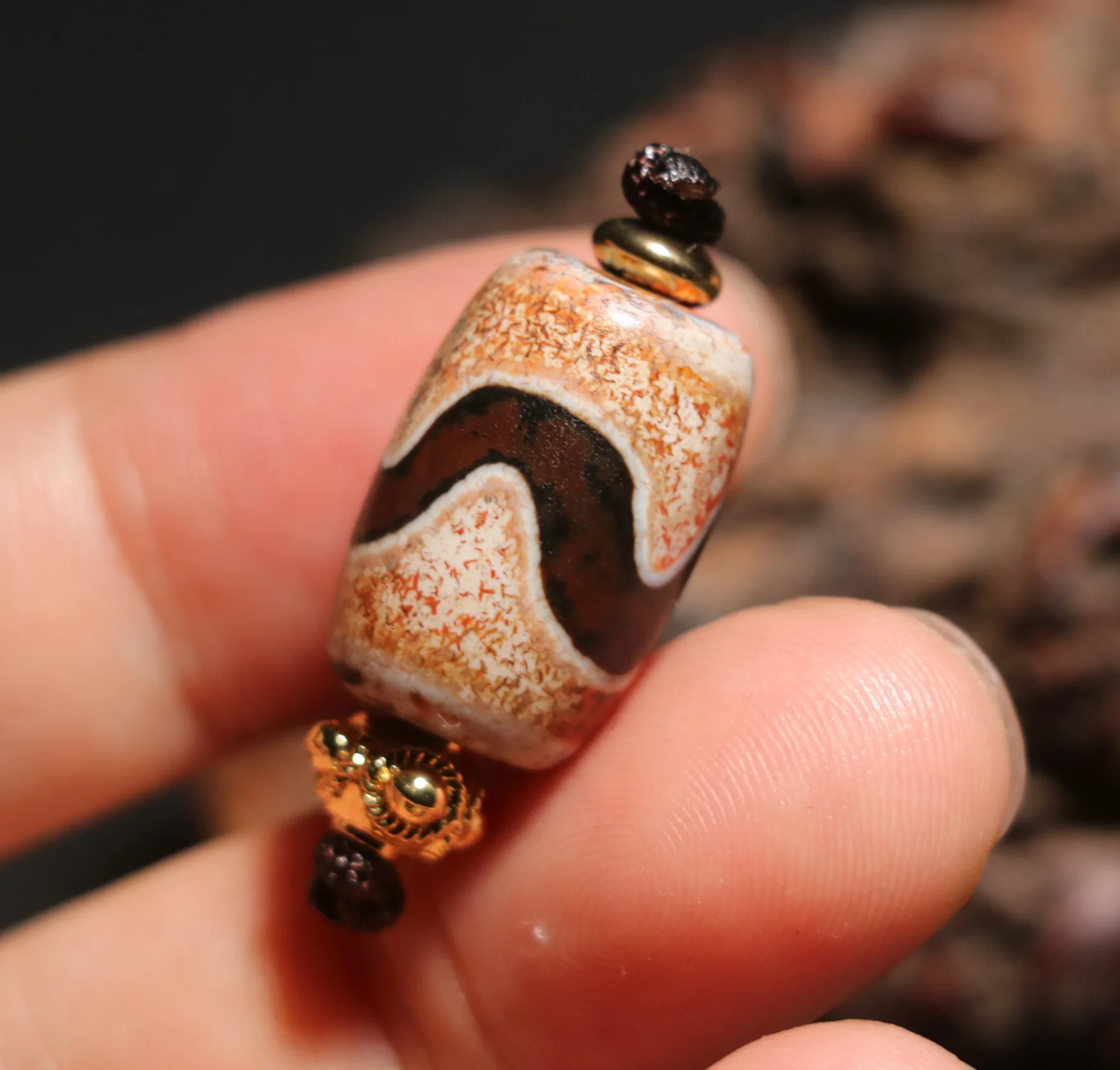 

Energy Tibetan Top Old Agate Calificated Tiger Tooth Water Wave dZi Bead Amulet LKbrother Talisman