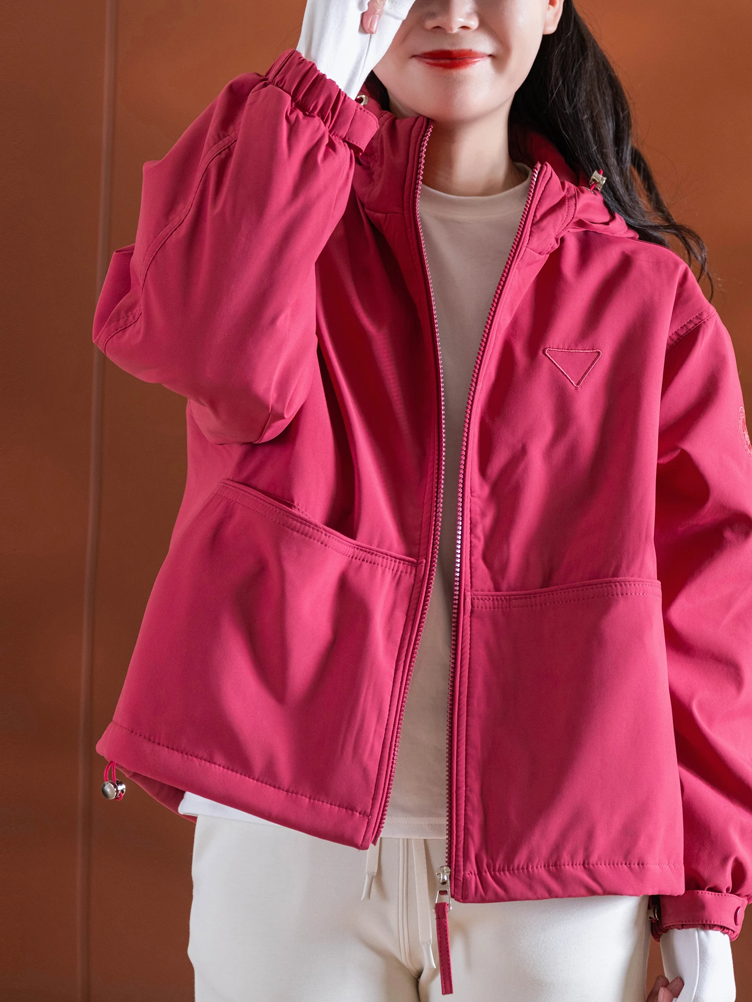 

Утепленная хлопковая куртка с капюшоном для женщин, зимнее пальто, ветрозащитное, с мягкой подкладкой, на молнии, с эластичными длинными рукавами, повседневный стиль