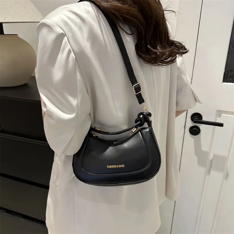 

Trendy Soft Pu Leather Shoulder Bag Women Stylish Tote Purse Phone Bag Elegant Design Crossbody Bags Perfect for Everyday 숄더백