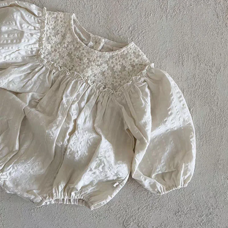 Combinaison coréenne en dentelle à manches longues pour bébé fille, tenue mignonne de princesse pour enfant de 100 jours et un an, printemps