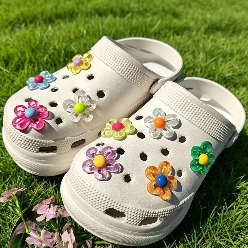 Hot Sales Fashion Shoe Charm for Ice Transparent Hollow Flower Clogs Shoe Buckle Cute Shoe Accessories Decoration for Girls Gift
