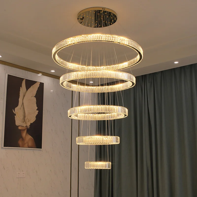 Plafonnier LED suspendu en cristal au design moderne, éclairage d'intérieur, luminaire décoratif de plafond, idéal pour un salon ou des escaliers